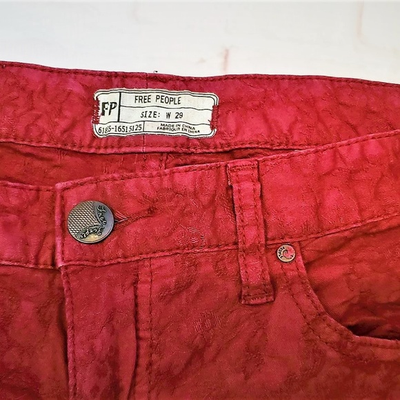 FREE PEOPLE Lace Floral Maroon Skinny Jeans W29 - Picture 7 of 7